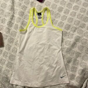 Nike Medium women’s tank
